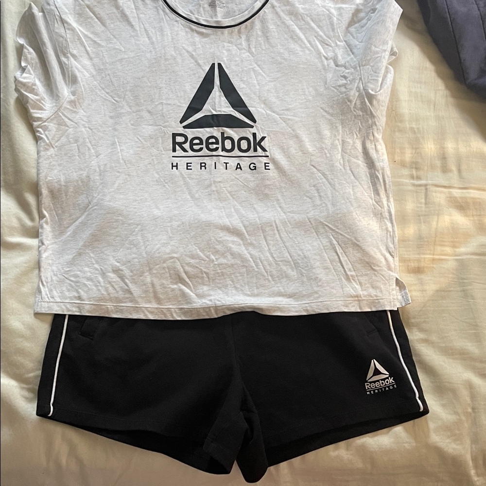 Reebok Heritage Black and White Outfit